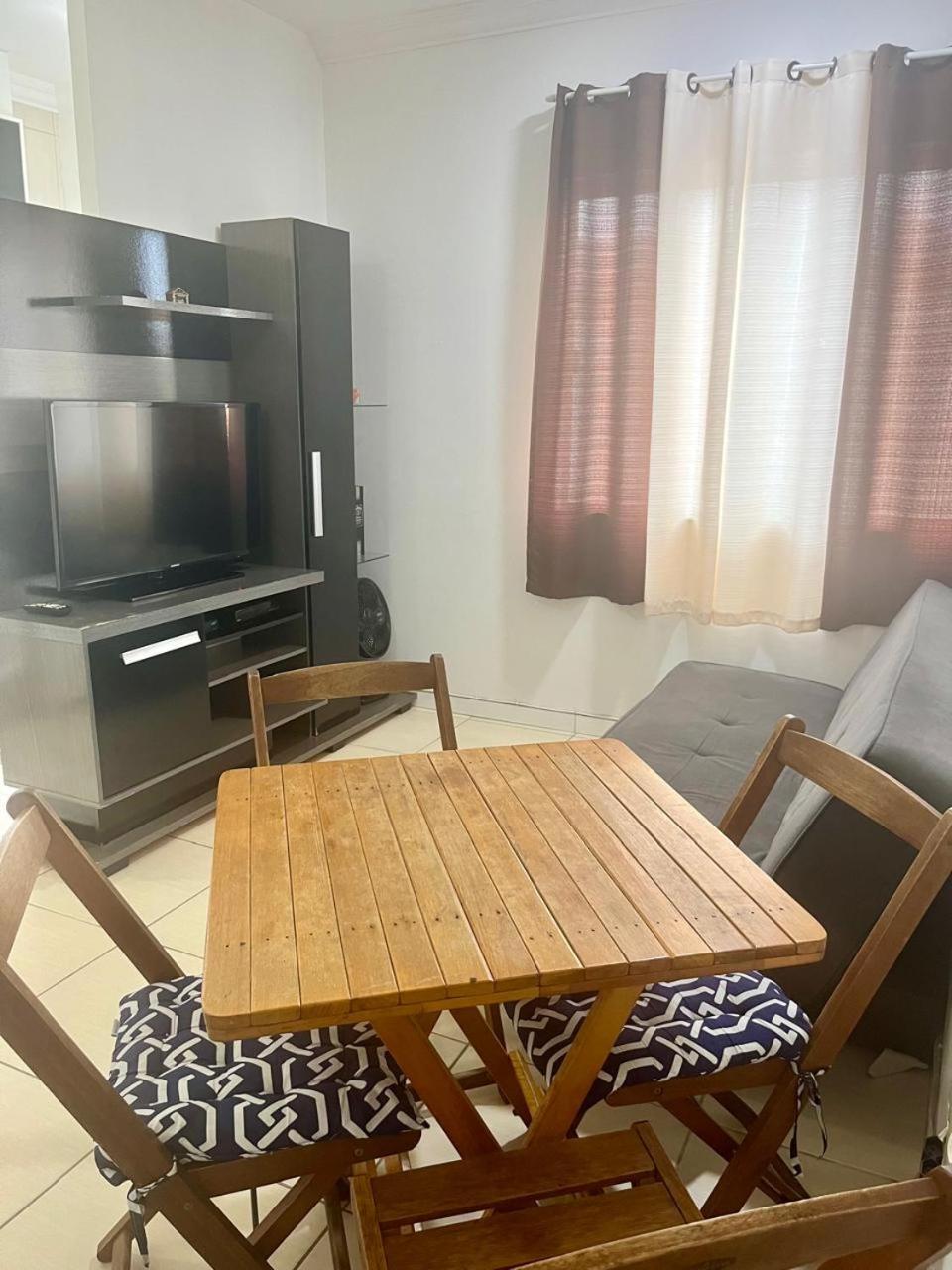 Apto 2 Dorm Com Garagem * Balneario Camboriu