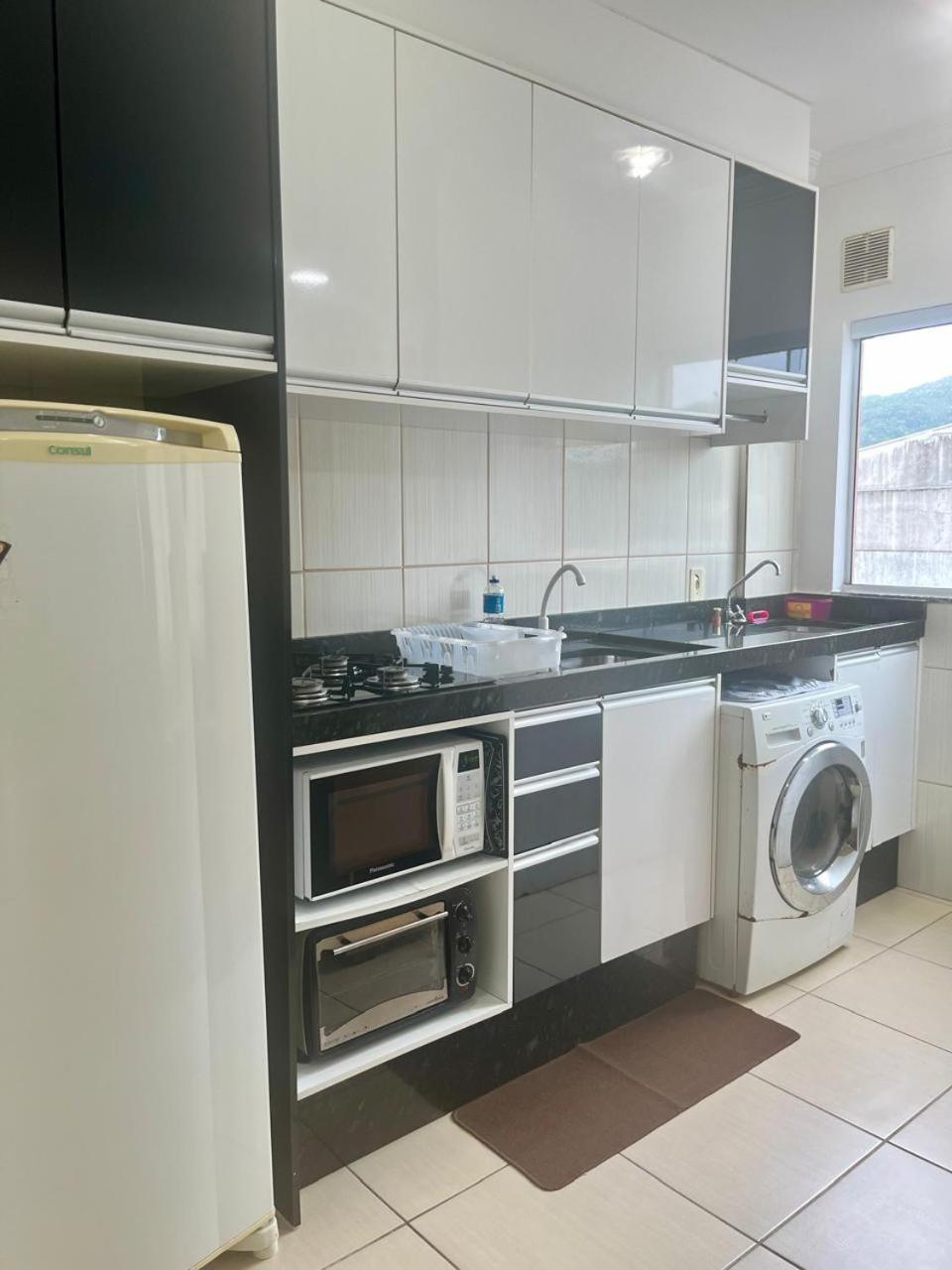 Apartamento Apto 2 Dorm Com Garagem *